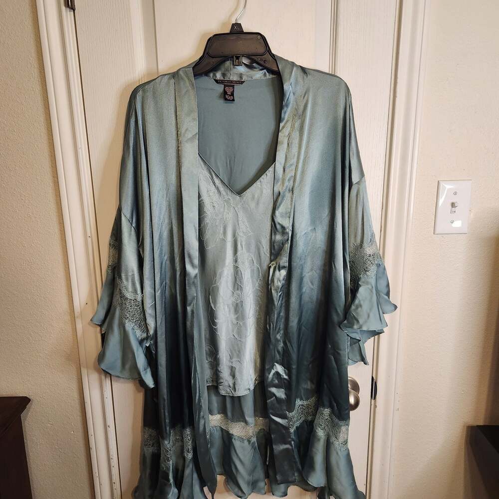 Victoria's Secret Satin Flounce Kimono Robe with Lace Trim